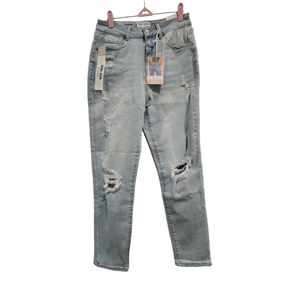 HIGH RISE DISTRESSED MOM JEANS